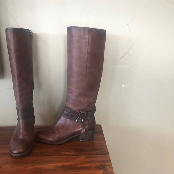 Leather tall boots - Picture 5 of 8